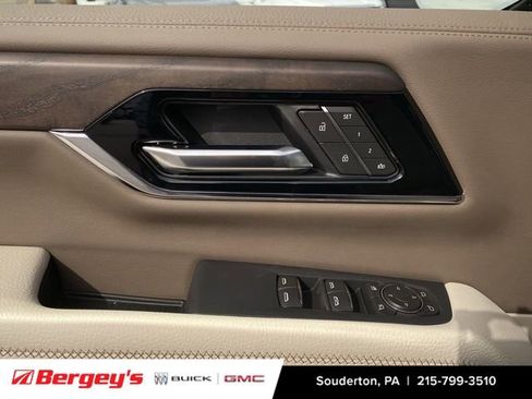 New 2026 GMC Yukon XL Denali w/ Denali Reserve Package image 26