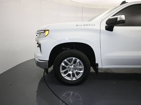 Used 2024 Chevrolet Silverado 1500 LT AWD/4WD image 9