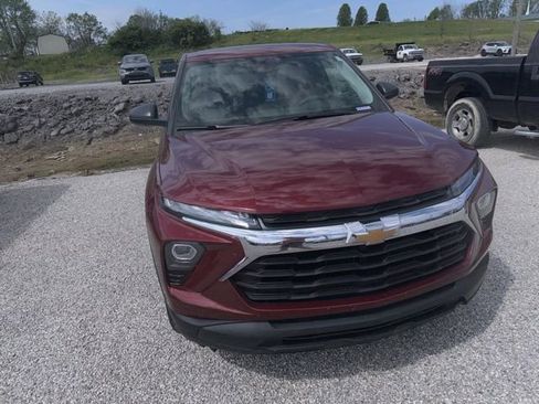 Used 2024 Chevrolet TrailBlazer LS w/ LS Convenience Package image 4