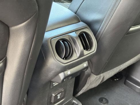 Used 2023 Jeep Wrangler Sahara w/ Cold Weather Group image 27