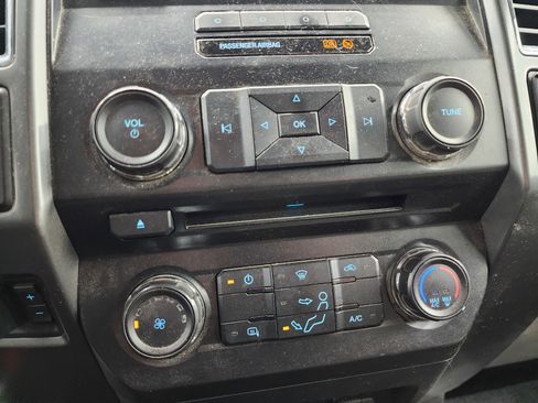 Used 2018 Ford F250 XLT image 44