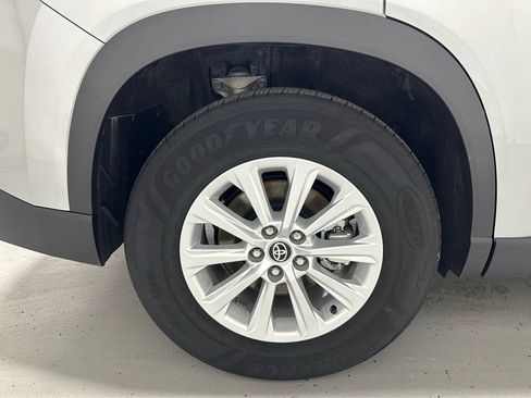 Used 2025 Toyota Grand Highlander AWD image 70