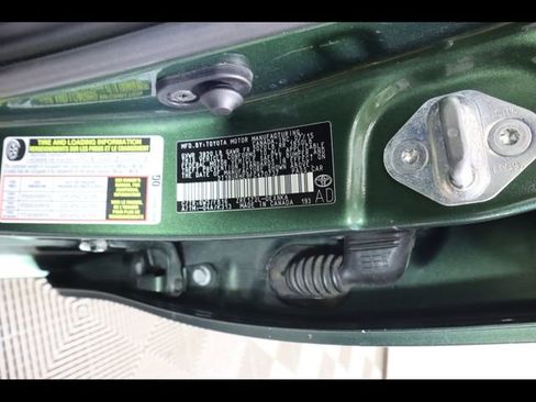 Used 2015 Toyota Corolla LE image 25