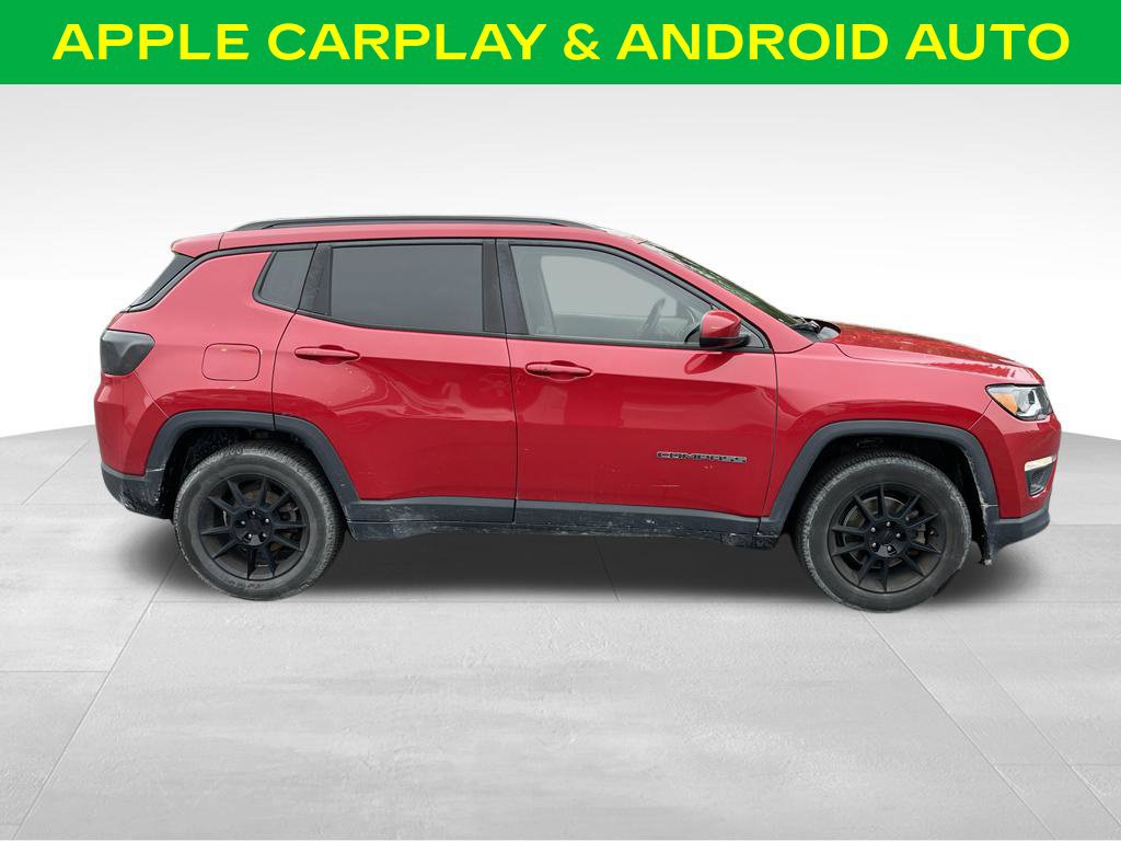 Used 2018 Jeep Compass Latitude w/ Popular Equipment Group AWD/4WD image 4