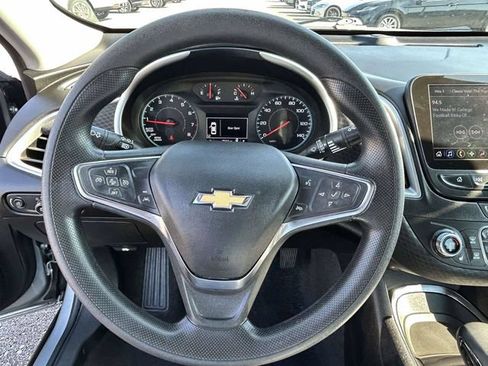 Used 2025 Chevrolet Malibu LT FWD image 7