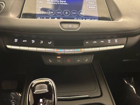 Used 2023 Cadillac XT4 Luxury w/ Driver Awareness Package image 31