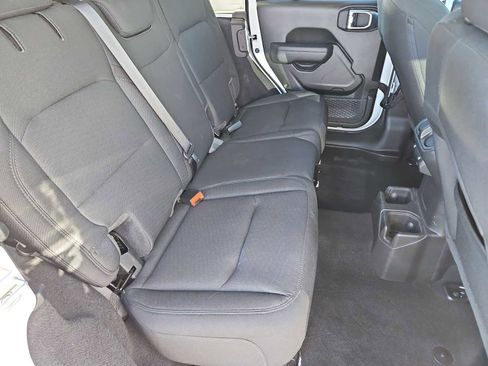 Used 2021 Jeep Wrangler Unlimited Sport S image 19