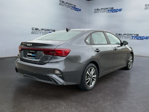 Used 2023 Kia Forte LXS FWD image 5