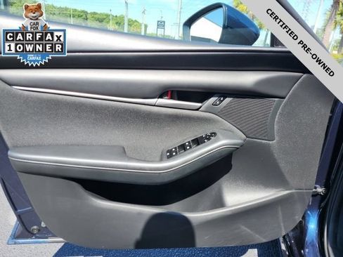 Certified 2025 MAZDA MAZDA3 s FWD image 9