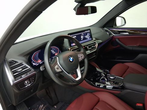 Certified 2023 BMW X4 xDrive30i w/ Convenience Package image 2