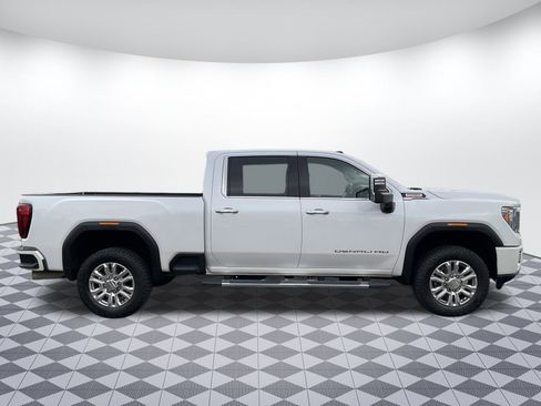 Used 2022 GMC Sierra 3500 Denali image 2
