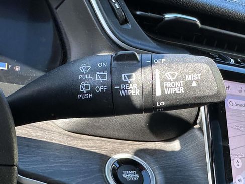 Used 2024 Jeep Grand Cherokee Limited image 33