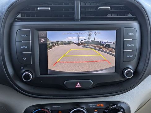 Used 2025 Kia Soul LX FWD image 20