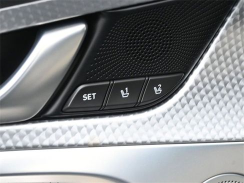 Used 2023 Genesis G70 2.0T w/ Sport Prestige Package image 21