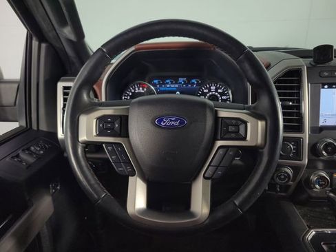 Used 2019 Ford F150 Platinum w/ Equipment Group 701A Luxury image 22
