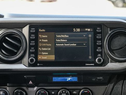 Used 2021 Toyota Tacoma TRD Off-Road w/ Technology Package AWD/4WD image 13