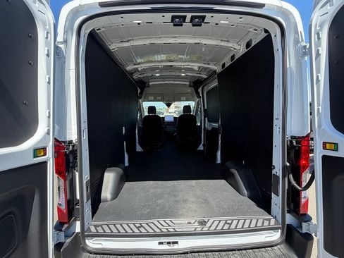 New 2026 Ford Transit 250 148 Medium Roof w/ Load Area Protection Package RWD image 8