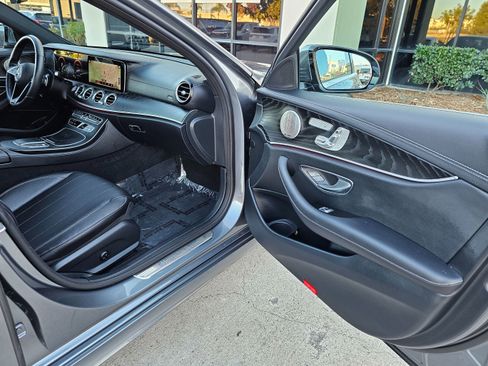 Used 2023 Mercedes-Benz E 450 4MATIC Sedan w/ Premium Package image 30