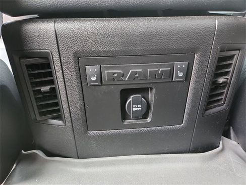 Used 2014 RAM 2500 Laramie w/ Convenience Group image 19