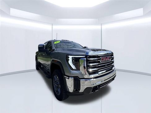 Used 2026 GMC Sierra 2500 SLT w/ SLT Premium Package AWD/4WD image 3