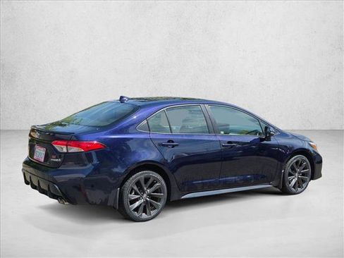 Used 2023 Toyota Corolla SE FWD image 5