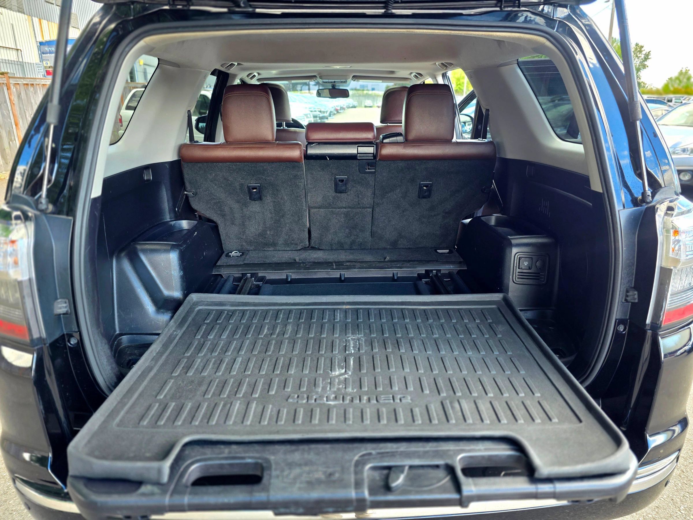 Used 2018 Toyota 4Runner Limited AWD/4WD image 51