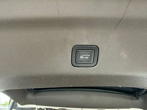 Used 2022 Chevrolet Tahoe LT w/ LT Signature Plus Package image 25