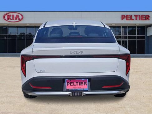 New 2026 Kia K4 LXS image 4