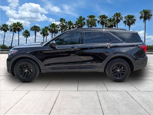 Used 2026 Ford Explorer Active w/ Active Comfort Package RWD image 4