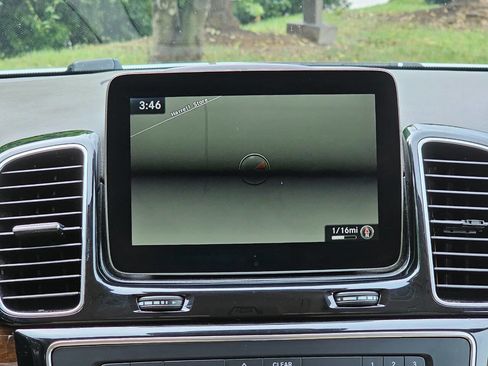 Used 2018 Mercedes-Benz GLE 350 w/ Premium 1 Package image 23