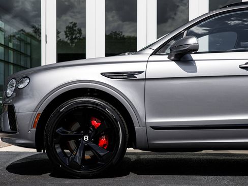 New 2026 Bentley Bentayga AWD/4WD image 9