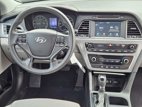 Used 2016 Hyundai Sonata SE image 23