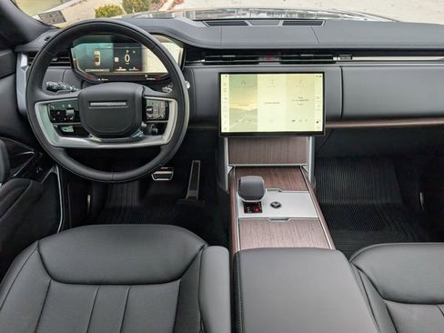 New 2026 Land Rover Range Rover SE AWD/4WD image 9