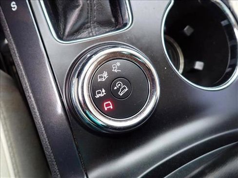 Used 2019 Ford Explorer Platinum image 20