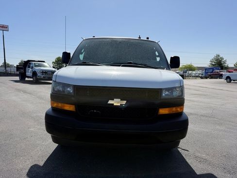 Used 2022 Chevrolet Express 2500 w/ Driver Convenience Package RWD image 3
