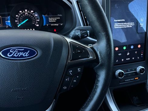 Used 2024 Ford Edge SEL image 32