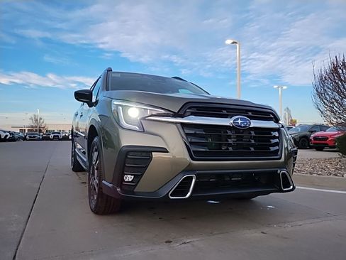 Used 2026 Subaru Ascent Touring AWD/4WD image 4