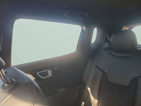 New 2026 Jeep Compass Latitude image 12