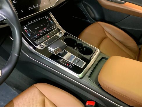 Used 2022 Audi Q8 Premium Plus image 16