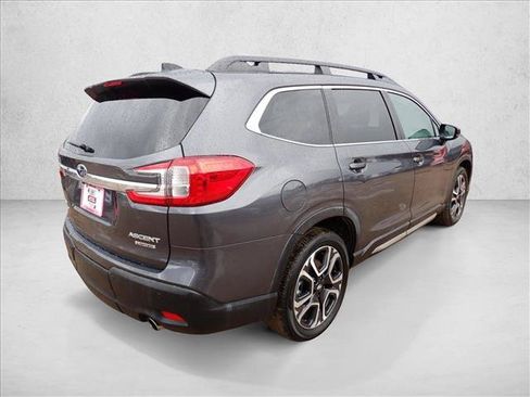 Used 2025 Subaru Ascent Limited AWD/4WD image 4