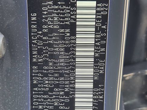 Used 2025 Toyota Corolla LE FWD image 30