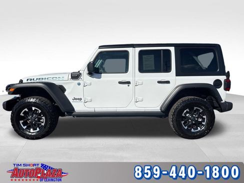 Used 2025 Jeep Wrangler Unlimited Rubicon 4xe w/ Convenience Group AWD/4WD image 14