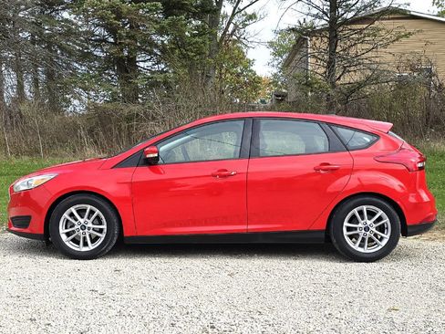 Used 2015 Ford Focus SE image 3