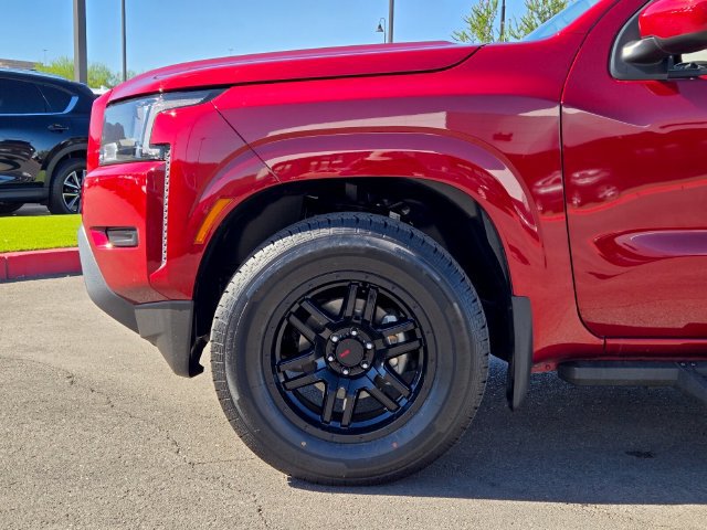 Used 2023 Nissan Frontier SV w/ Technology Package RWD image 9
