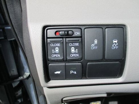 Used 2013 Honda Odyssey Touring image 36