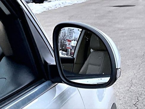 Used 2016 Volkswagen Tiguan SE image 25