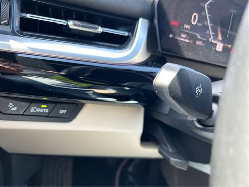 Used 2025 BMW X1 M35i w/ M Sport Professional Package image 34