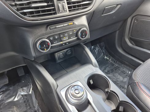 Used 2025 Ford Escape ST-Line image 12