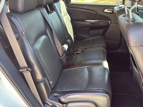 Used 2019 Dodge Journey GT image 23