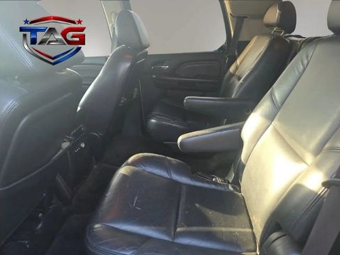 Used 2008 Cadillac Escalade AWD image 8